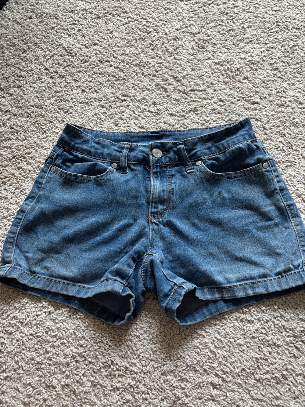 Women’s Shorts | Size 4